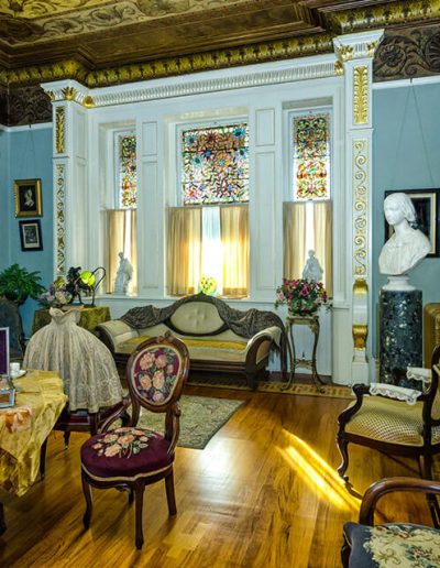 Interior photo, sitting room