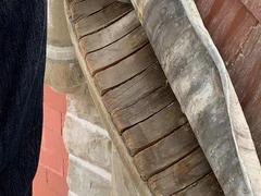 Flashing with wooden supports exposed